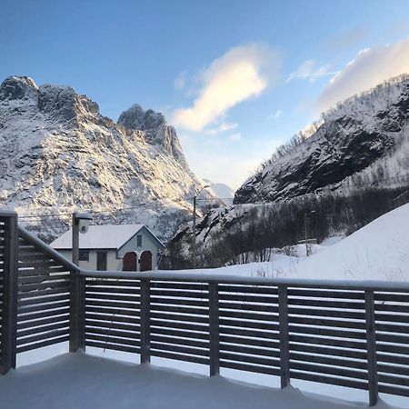 Vacation Home In Fjordgard With Views Of Segla And The Fjord 外观 照片