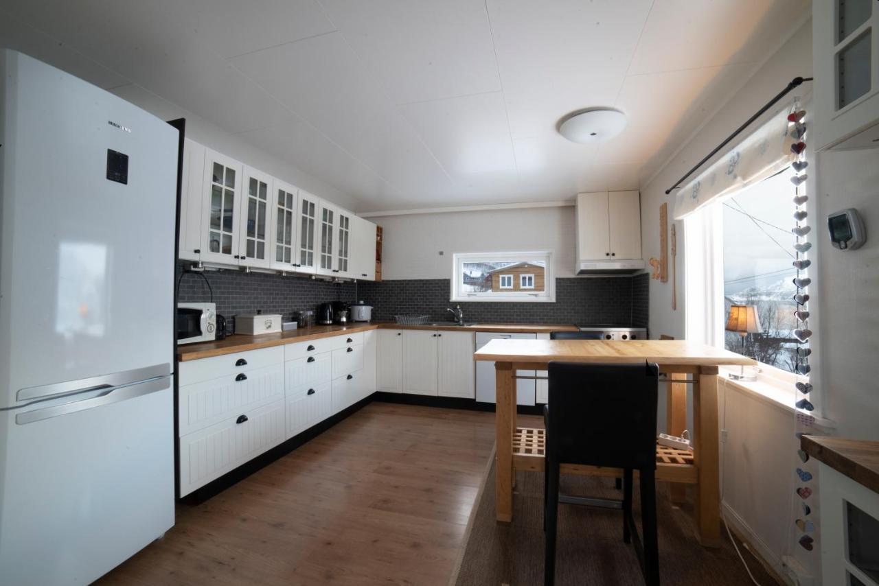 Vacation Home In Fjordgard With Views Of Segla And The Fjord 外观 照片