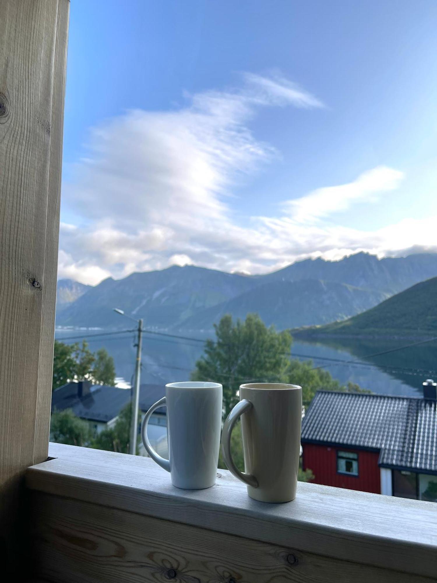Vacation Home In Fjordgard With Views Of Segla And The Fjord 外观 照片