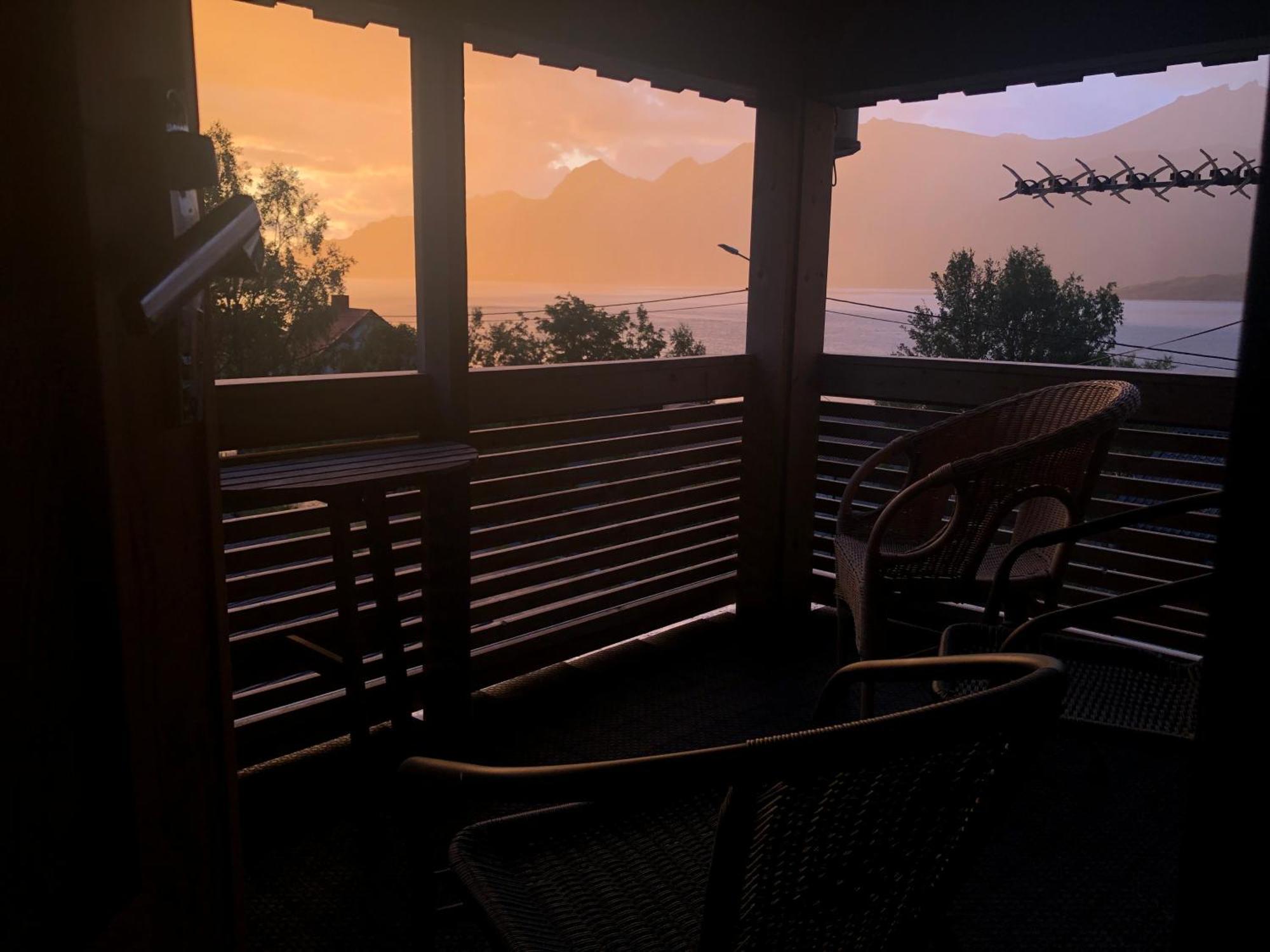 Vacation Home In Fjordgard With Views Of Segla And The Fjord 外观 照片