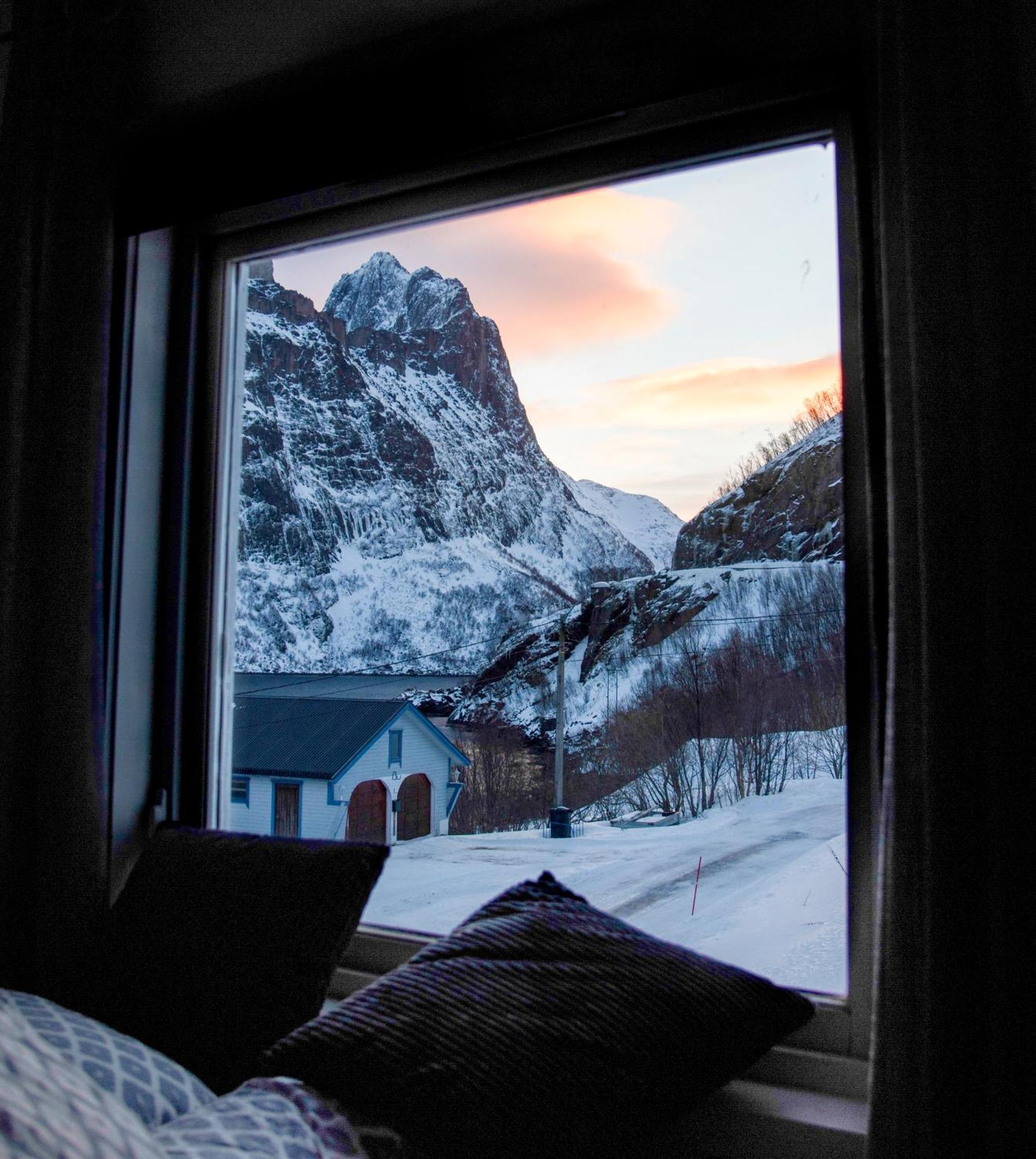 Vacation Home In Fjordgard With Views Of Segla And The Fjord 外观 照片
